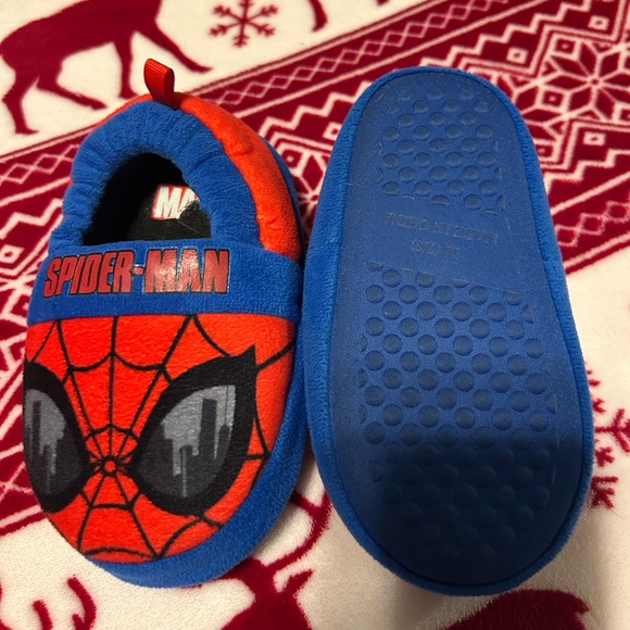 Toddler Spiderman Robe + Slippers - Picture 3 of 7